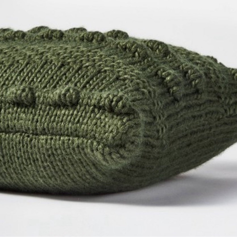 COPY - 2 Threshold Designed Factory Sealed Oversized lumbar pillows in Hunter G… - Picture 3 of 3